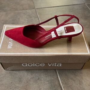 Dolce Vita Odela Crimson Suede Shoes size 7.5